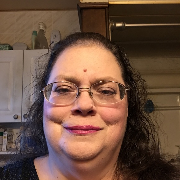 Meet your Posher, Pamela - Picture 1 of 1